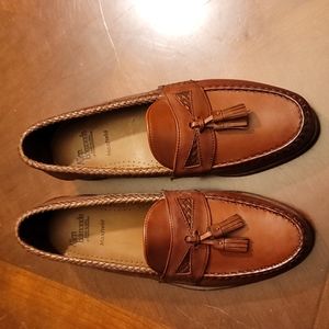 NWOT Allen Edmonds Maxfield loafer Tan color
